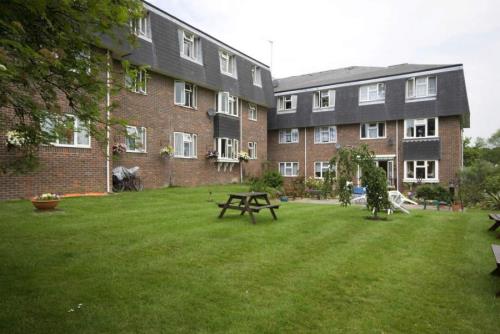 The Beeches - Communal Garden